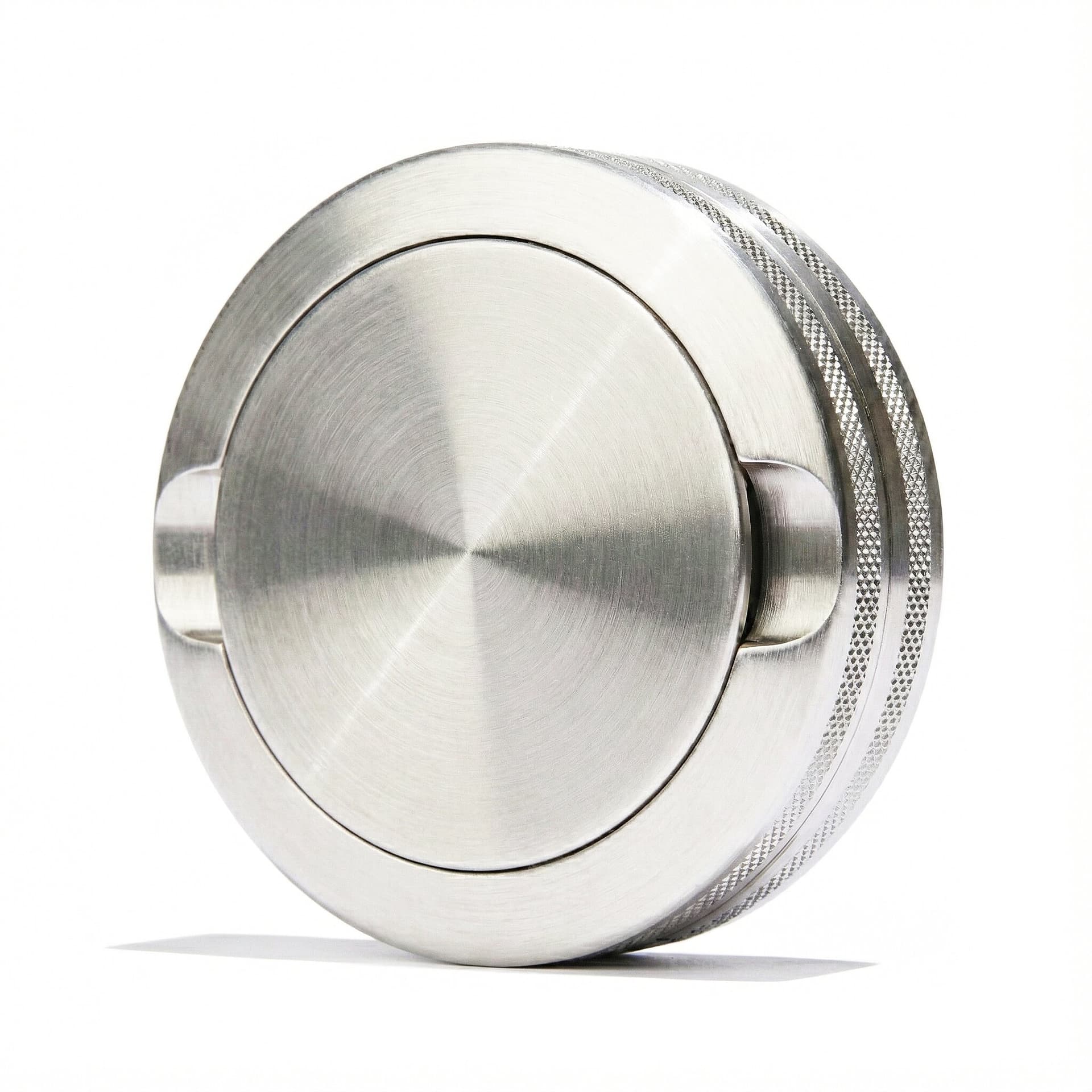 WELANDA Snus Dosen Größenvergleich Puck S Classic und Large nebeneinander